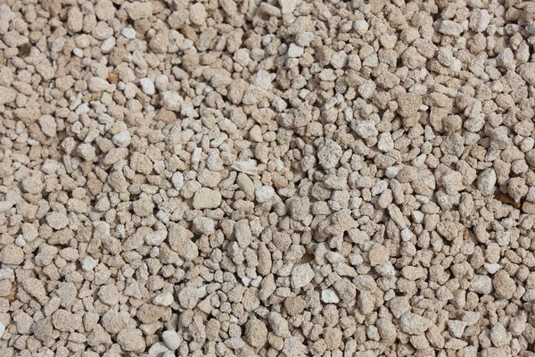 Close-up of 20 mm limestone aggregate